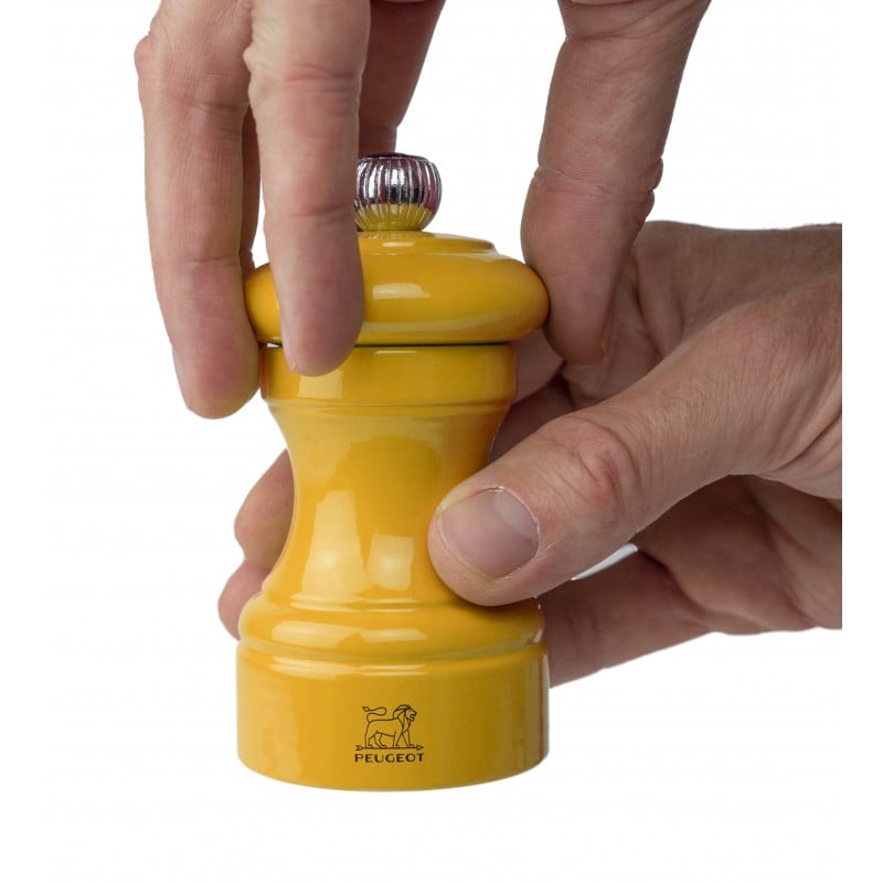 Molinillo Pimienta Madera Amarillo Azafrán 10 cm Bistrorama Peugeot, especias gourmet, utensilio cocina profesional, diseño e...