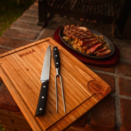 Set Tabla parrillera + cuchillo y tenedor Bosca