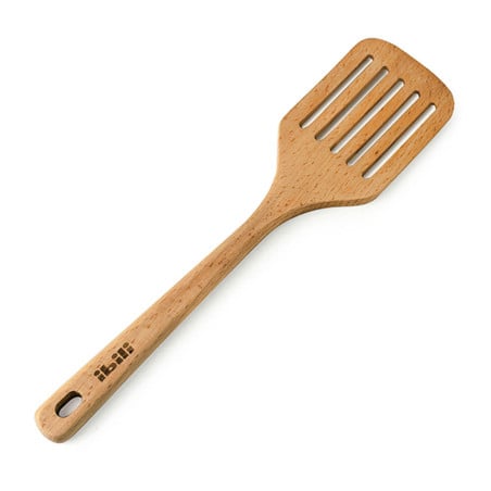 Espátula de Madera 33cm Ibili utensilio cocina ranuras mango orificio colgar cocinar freír alimentos antiadherente eco amigable