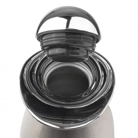 Botella de agua de vidrio con tapa negra y asa de transporte, vista frontal superior sobre fondo blanco