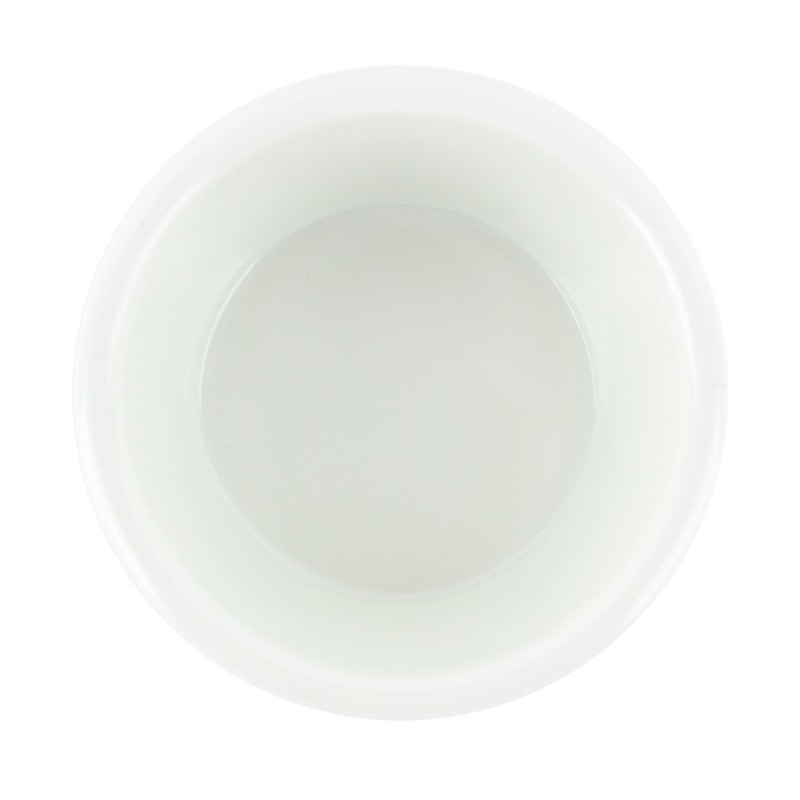 Ramekin Estriado 57gr 7cm Efay blanco, recipiente de cerámica para cocina y repostería. Utensilio práctico y elegante.